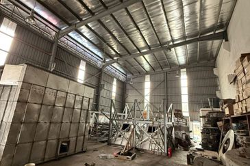 Apex Bizhub Desa Cemerlang