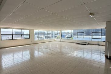 Apex Bizhub Desa Cemerlang