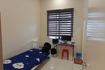 Bukit Indah Avenue 26 @ Villosa