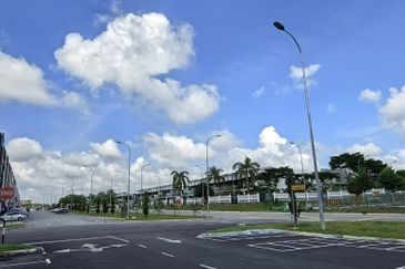 Crest @ Austin Emerald 1