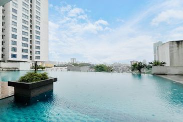 The Pinnacles (Pinnacle Tower)