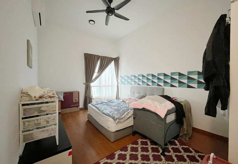 The Pinnacles (Pinnacle Tower)