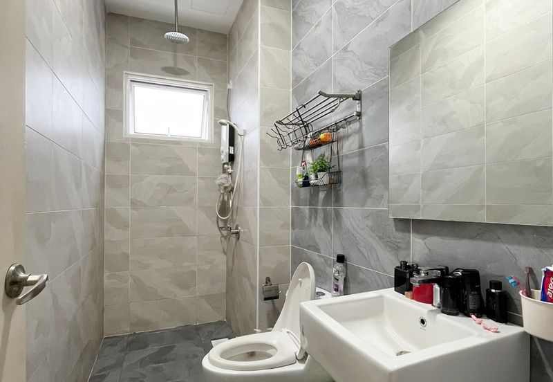 The Pinnacles (Pinnacle Tower)