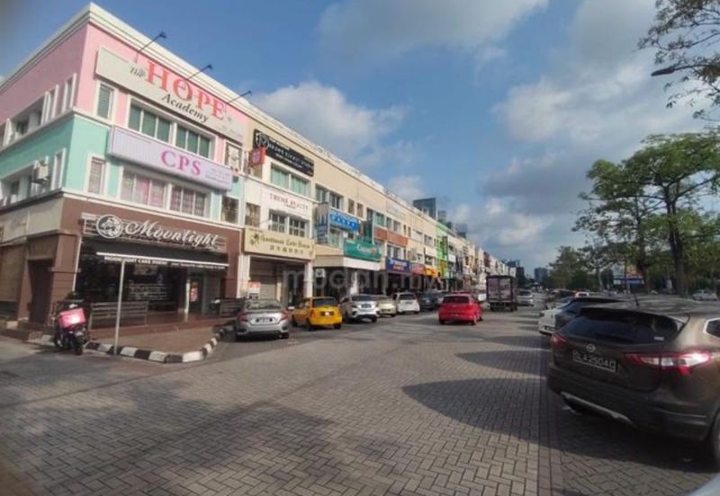 Taman Mount Austin Commercial