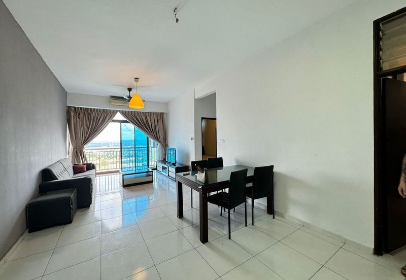 Sky Garden Residence For Sale At Setia Tropika 