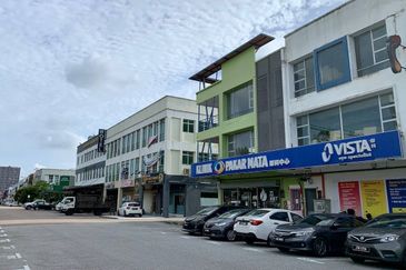 Taman Mount Austin Commercial