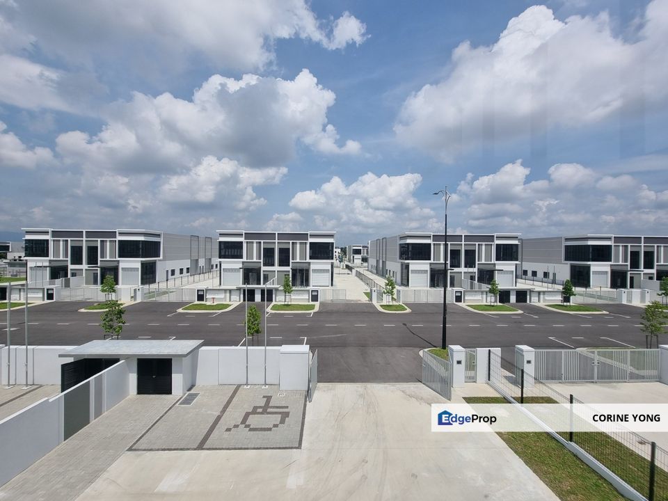 1.5 Sty Cluster Factory For Rent At Eco Business Park 2, Johor, Senai