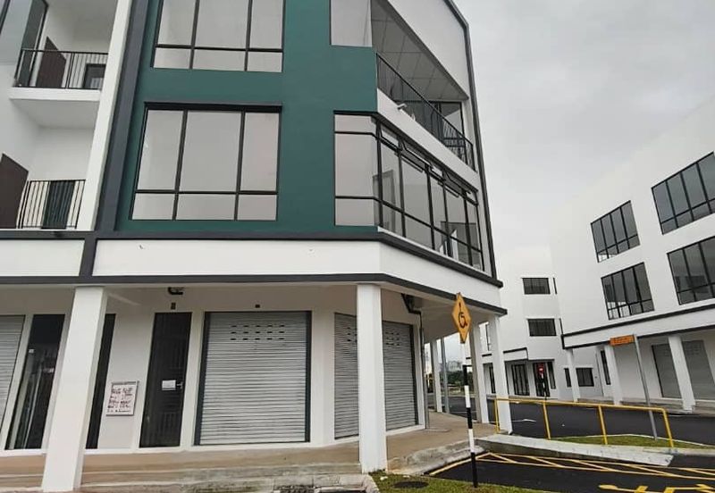 Crest @ Austin Emerald 2