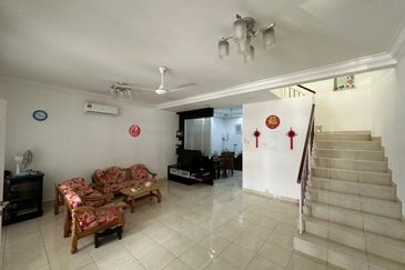 Jalan Setia Tropika 3/12