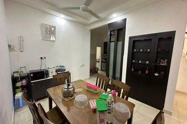 Jalan Setia Tropika 3/12