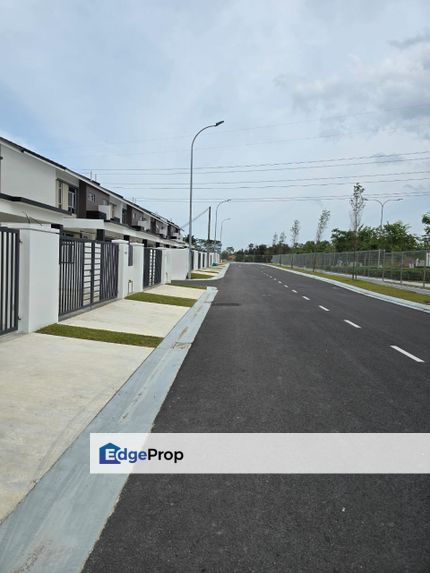 Double Storey Terrace For Sale At Taman Impian Hills , Johor, Ulu Tiram
