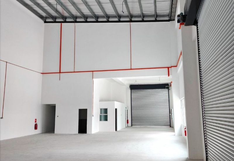 1.5 Storey Cluster Factory For Rent At Ulu Tiram 