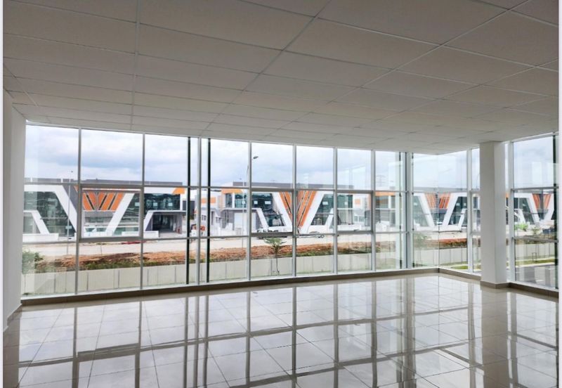 1.5 Storey Cluster Factory For Rent At Ulu Tiram 