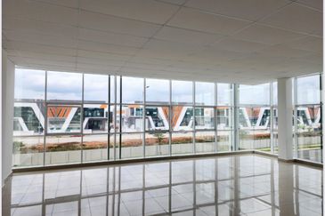 1.5 Storey Cluster Factory For Rent At Ulu Tiram 