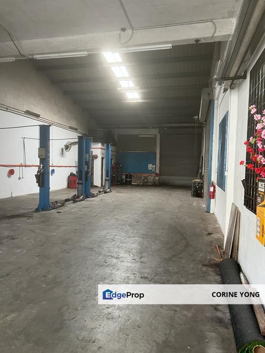 1.5 Storey Terrace Factory For Rent At Desa Plentong , Johor, Masai