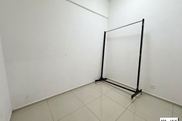 Adria Residence @ Gravit8