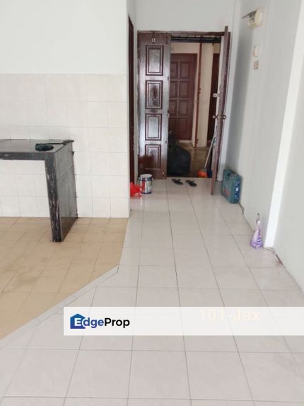 Perdana Villa Apartment Taman Sentosa 995sqft (3Bedrooms & 2Bathrooms), Selangor, Klang