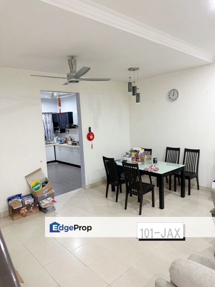 HOT AREA!!!Cassia Bandar Putera 2 Klang Double Storey House  Land Area:20x70 (1400sqft) 4 Bedrooms 3 Bathrooms Fully Furnished Kitchen Cabinet & Table, Selangor, Klang