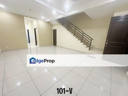 CHEAP CHEAP!!!Bandar Putera 2, Klang  Double Storey Terrace House   Land Size:20x70 (1400sqft) 4 Rooms  3 Bathrooms  Basic Unit Kitchen Extended, Selangor, Klang