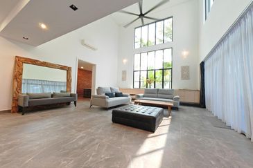 Maple Red, Adda Heights