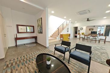 Maple Red, Adda Heights