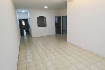 Prima Regency (Savoy Court)