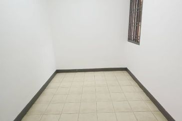 Prima Regency (Savoy Court)