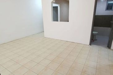 Prima Regency (Savoy Court)