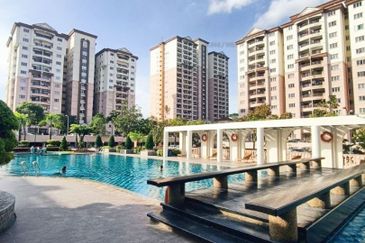 Prima Regency (Savoy Court)