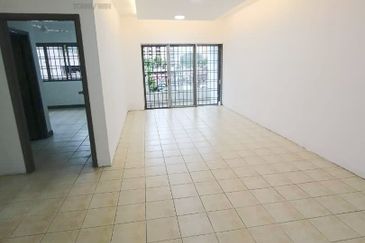 Prima Regency (Savoy Court)