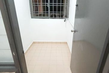 Prima Regency (Savoy Court)