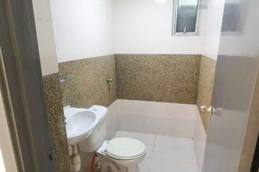 Prima Regency (Savoy Court)