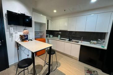 Almas @ Puteri Harbour