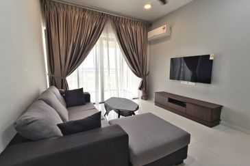 Baypoint @ Country Garden Danga Bay