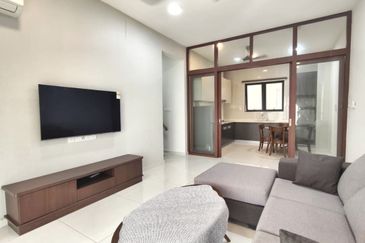 Baypoint @ Country Garden Danga Bay