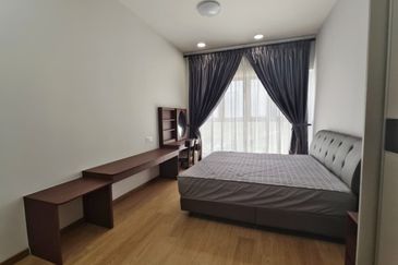 Baypoint @ Country Garden Danga Bay