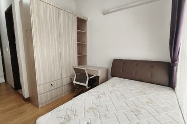 Baypoint @ Country Garden Danga Bay