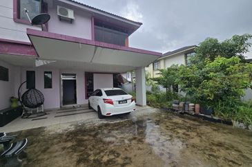 Maple Red, Adda Heights