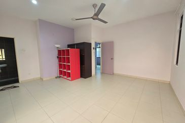 Maple Red, Adda Heights