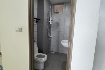 SKS Habitat Apartment, Larkin