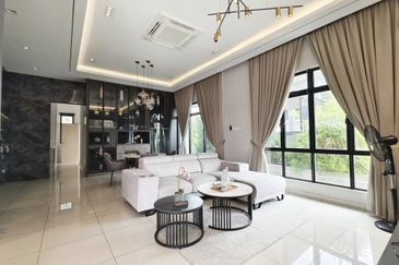 Austin Residence @Taman Mount Austin