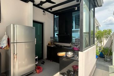 Setia Tropika - Double Storey Semi-D