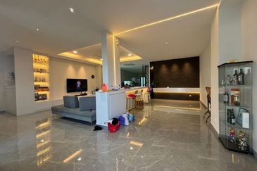 Setia Tropika - Double Storey Semi-D