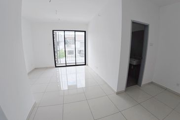 Austin Residence @Taman Mount Austin