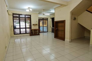 Jalan Mutiara Emas 3/6