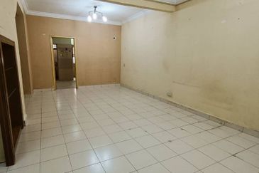 Jalan Mutiara Emas 3/6