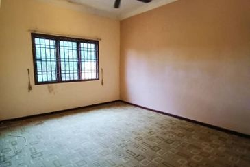 Jalan Mutiara Emas 3/6