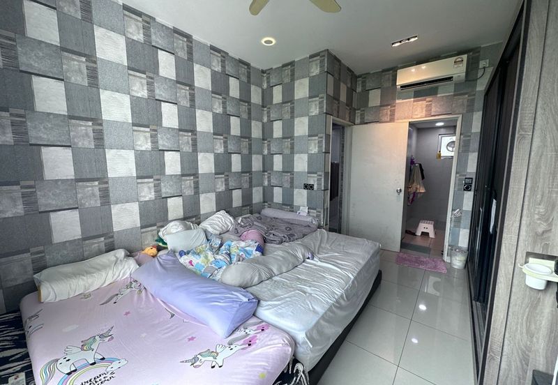 Dedaun Hijau (Greenfield Regency)