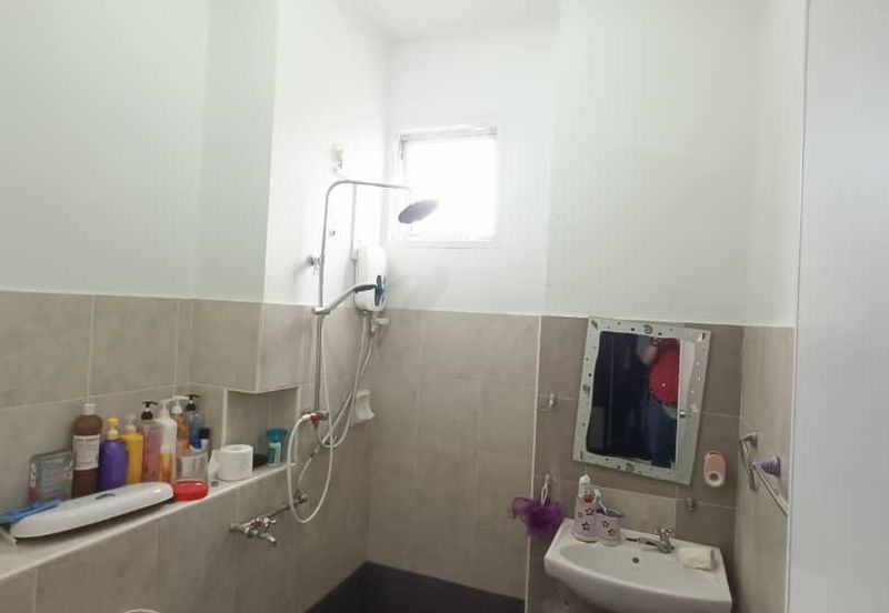 Jalan Setia Tropika 4/12