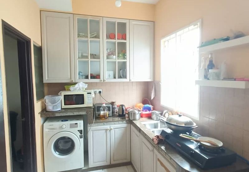 Jalan Setia Tropika 4/12